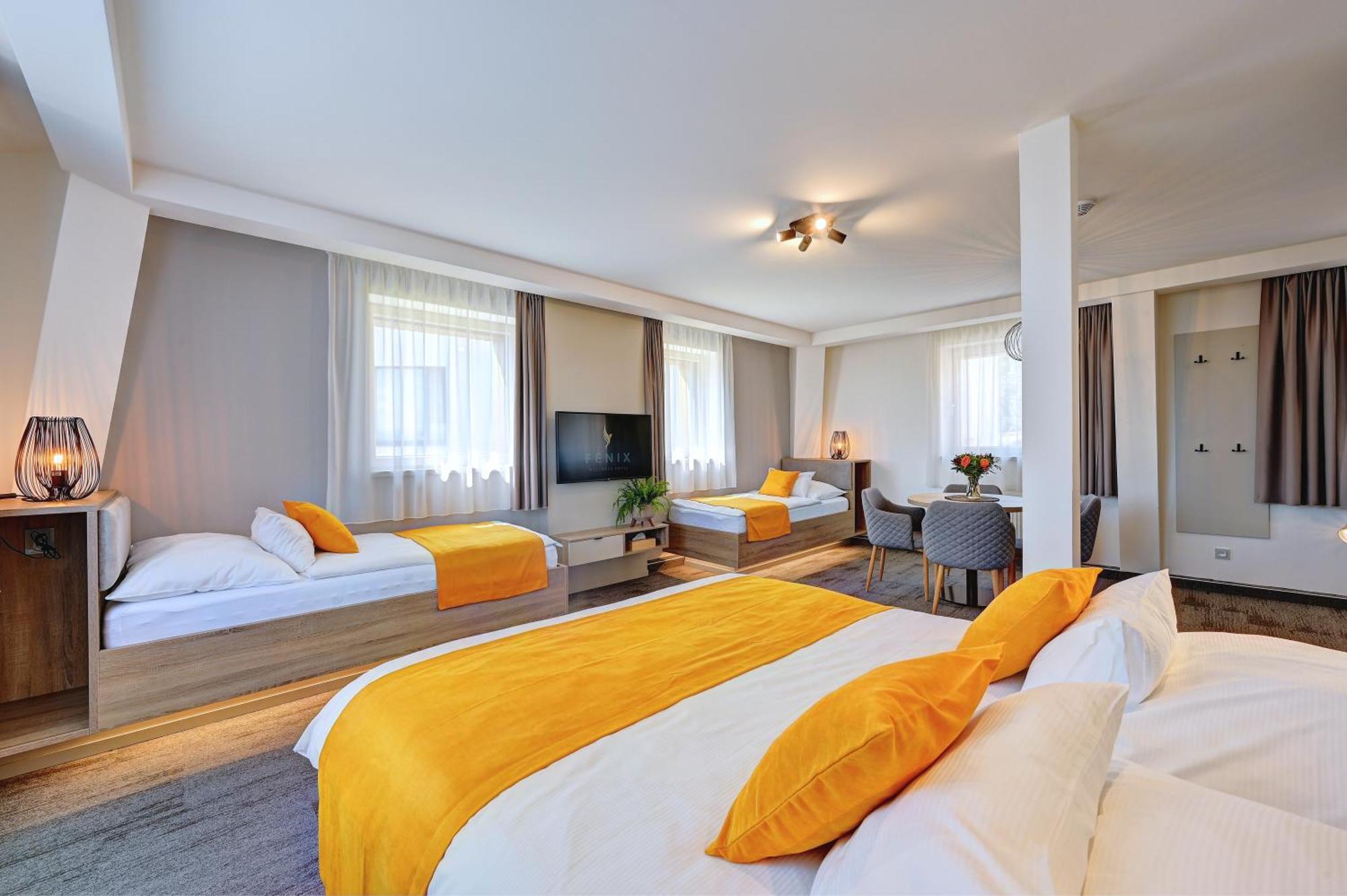 Wellness Hotel Fenix Liberec Bagian luar foto