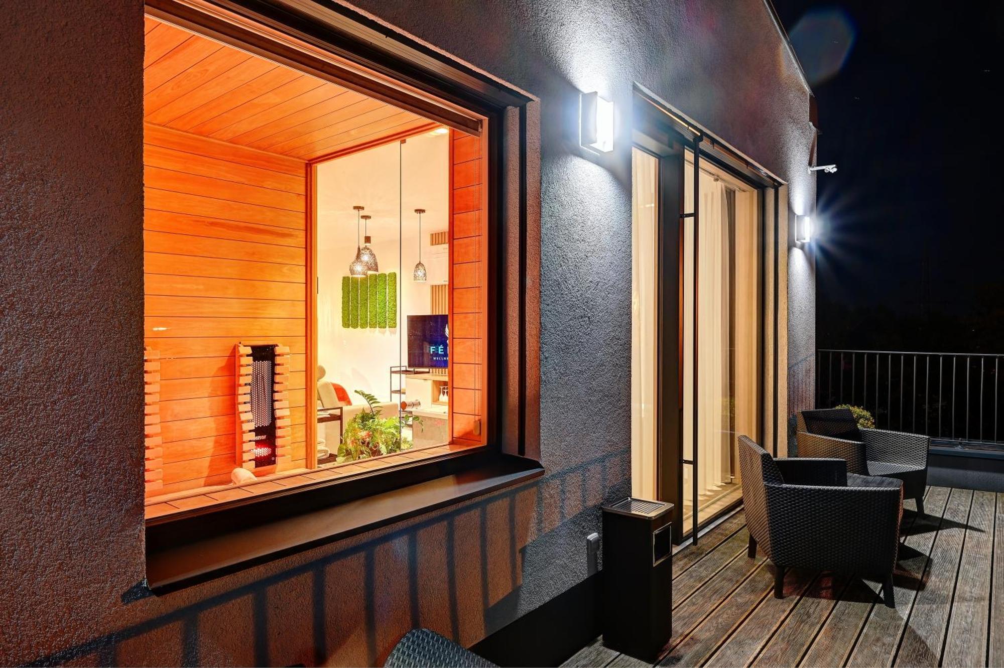 Wellness Hotel Fenix Liberec Bagian luar foto