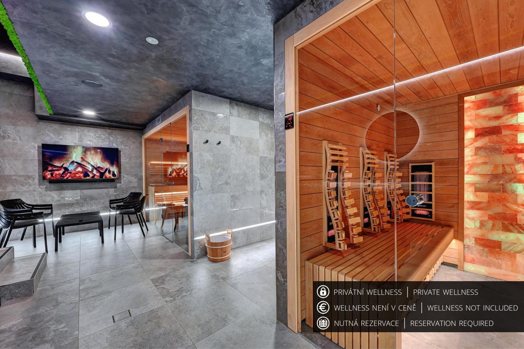 Wellness Hotel Fenix Liberec Bagian luar foto