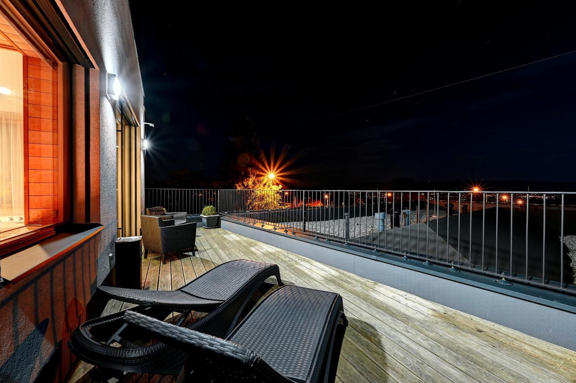 Wellness Hotel Fenix Liberec Bagian luar foto