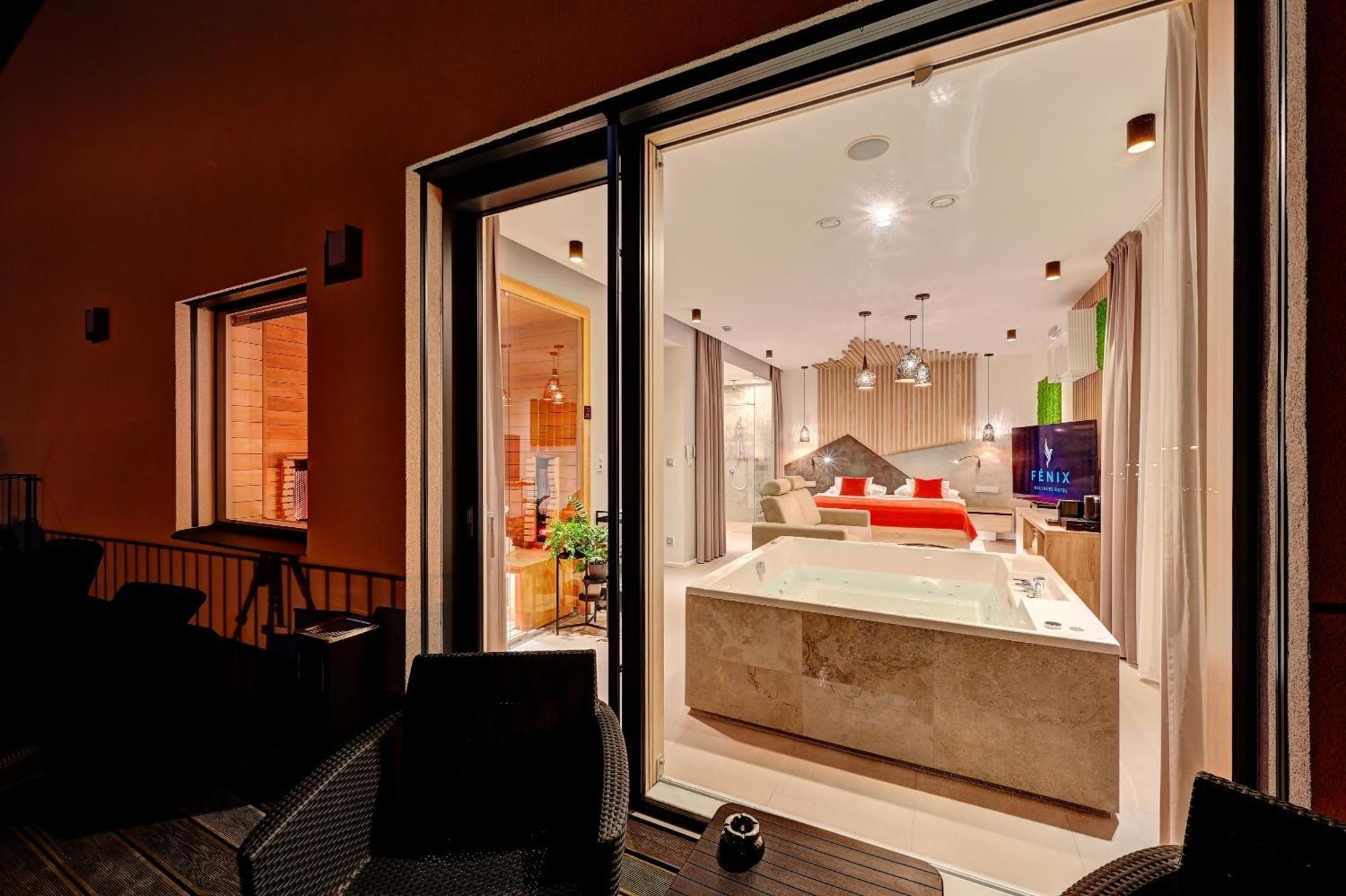 Wellness Hotel Fenix Liberec Bagian luar foto